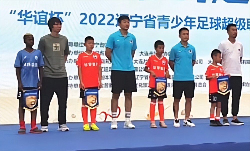 埃尔马斯被那不勒斯以2000万欧＋500万欧卖给了莱比锡，这也是那不勒斯考虑为萨马尔季奇支付的金额。